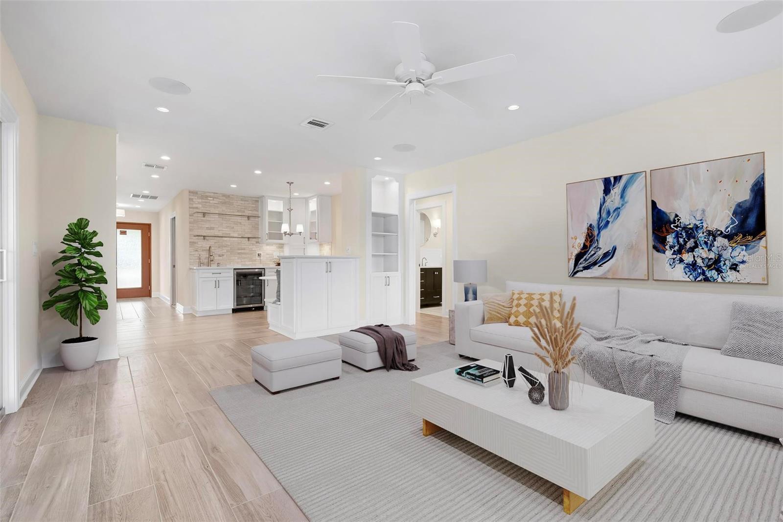 JACARANDA COUNTRY CLUB WEST VILLAGE - Residential