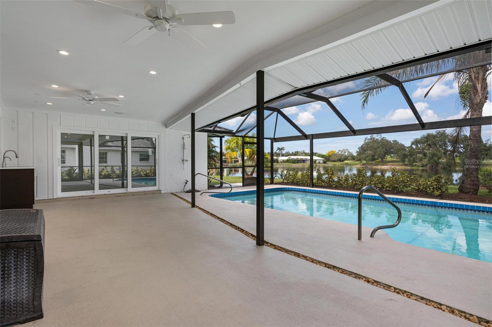 JACARANDA COUNTRY CLUB WEST VILLAGE - Residential