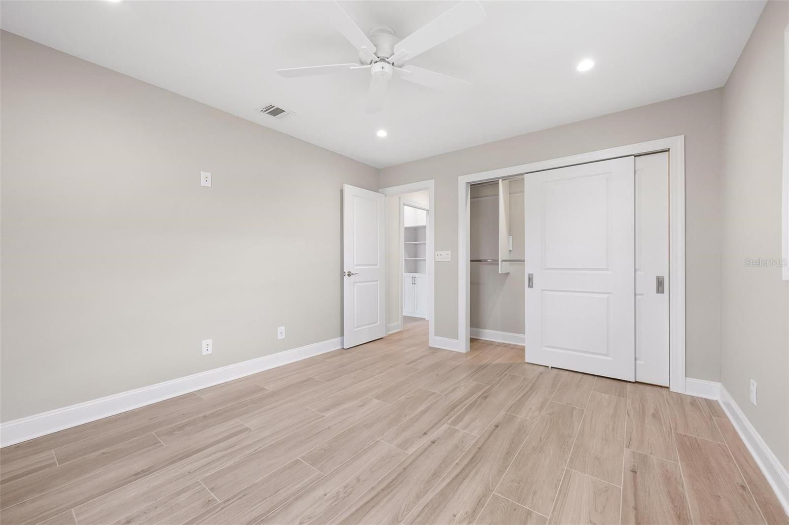 JACARANDA COUNTRY CLUB WEST VILLAGE - Residential