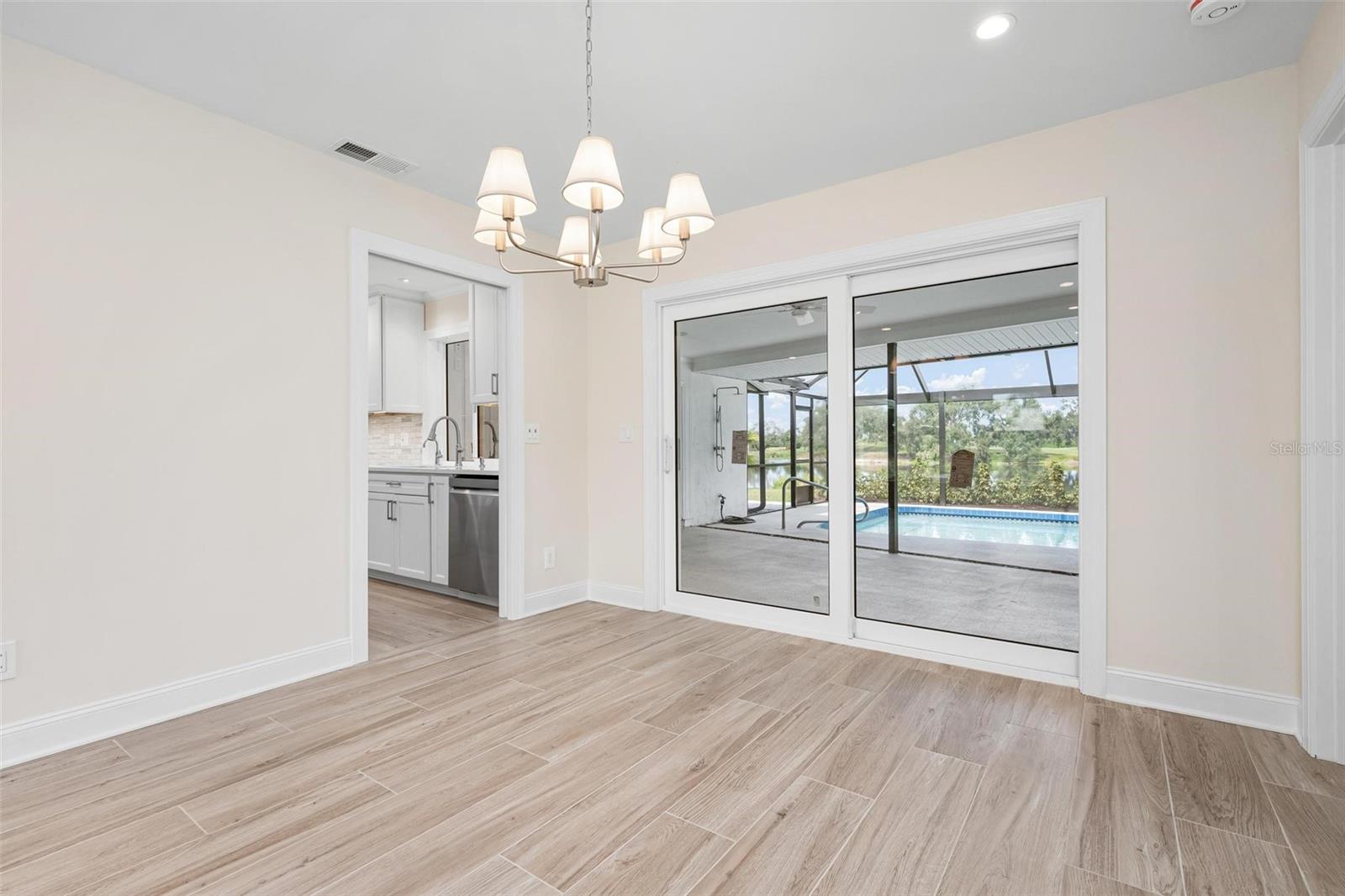 JACARANDA COUNTRY CLUB WEST VILLAGE - Residential