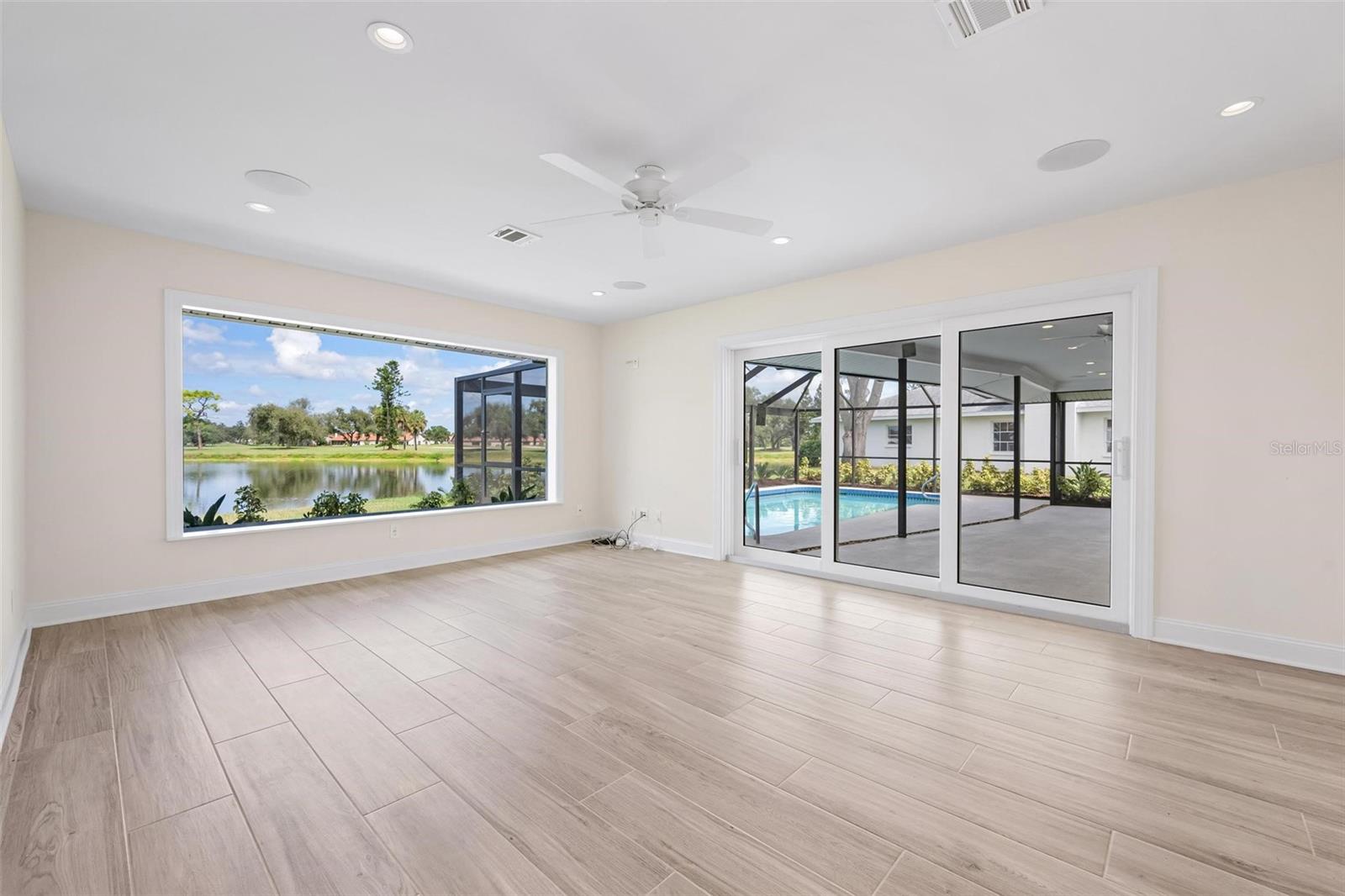 JACARANDA COUNTRY CLUB WEST VILLAGE - Residential