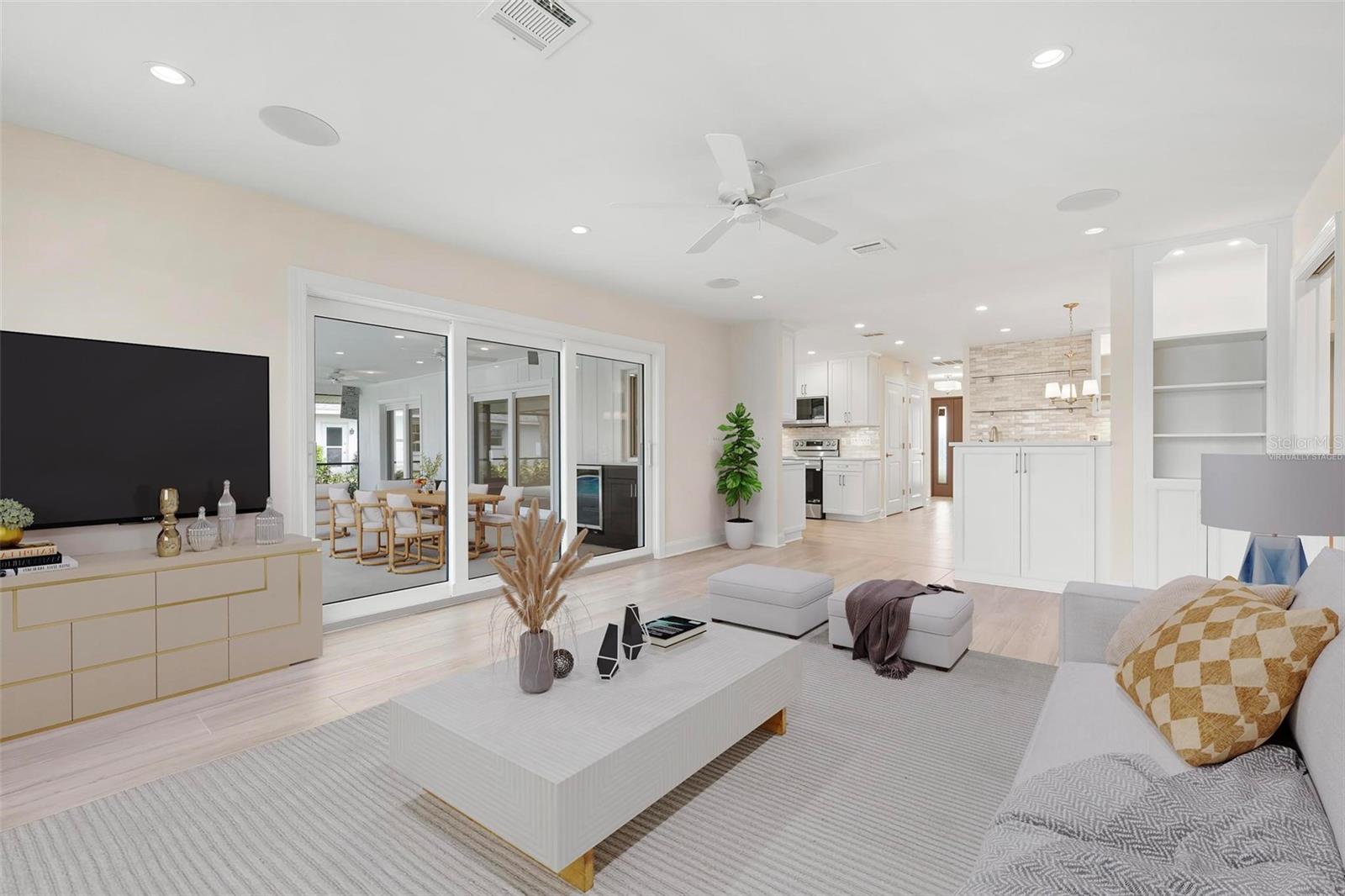 JACARANDA COUNTRY CLUB WEST VILLAGE - Residential