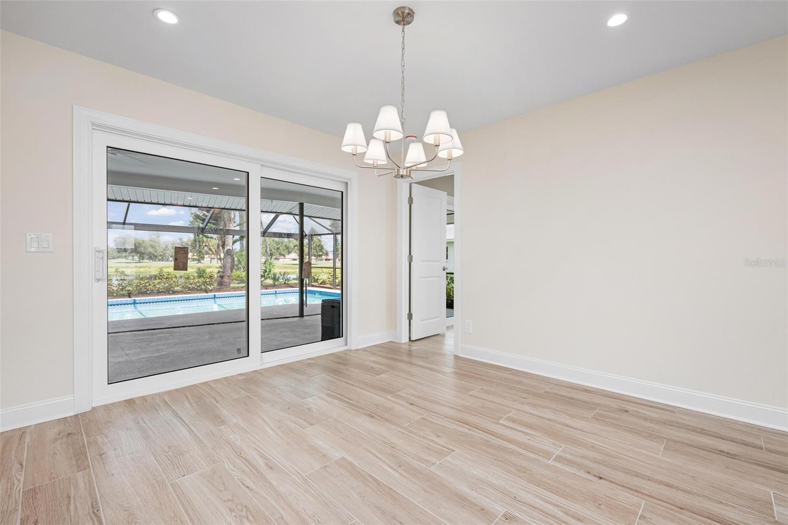 JACARANDA COUNTRY CLUB WEST VILLAGE - Residential