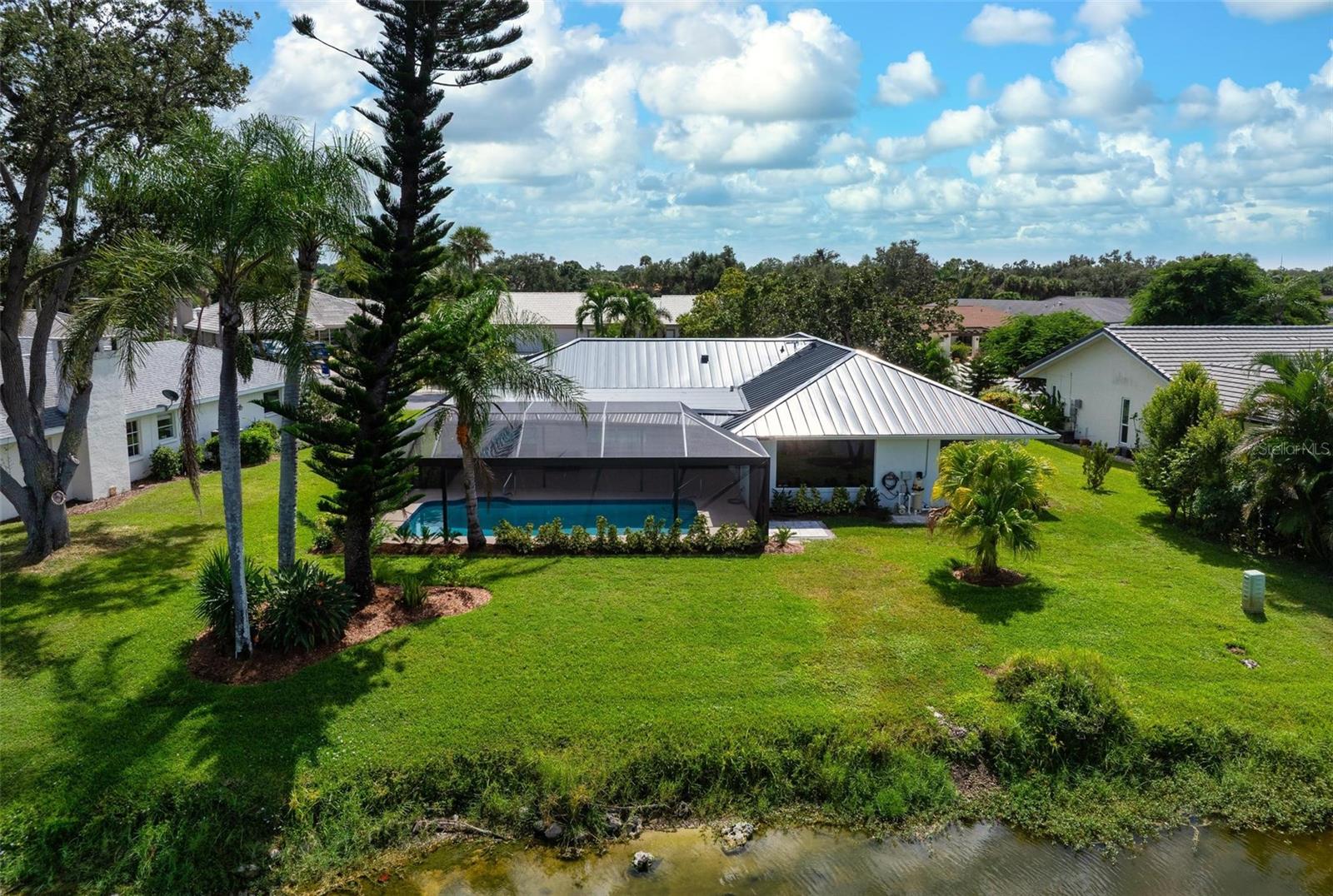 JACARANDA COUNTRY CLUB WEST VILLAGE - Residential