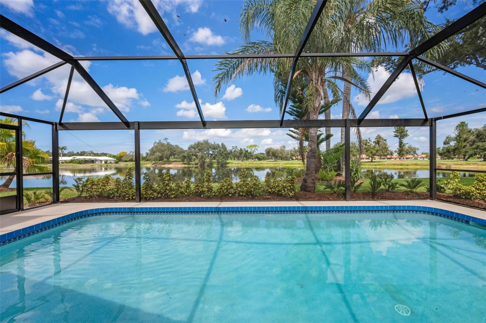 JACARANDA COUNTRY CLUB WEST VILLAGE - Residential