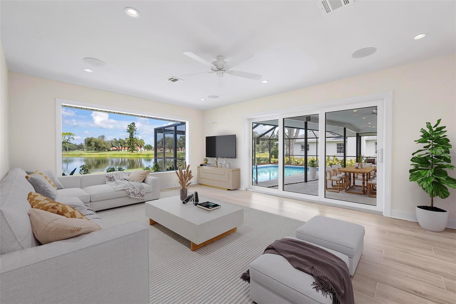 JACARANDA COUNTRY CLUB WEST VILLAGE - Residential