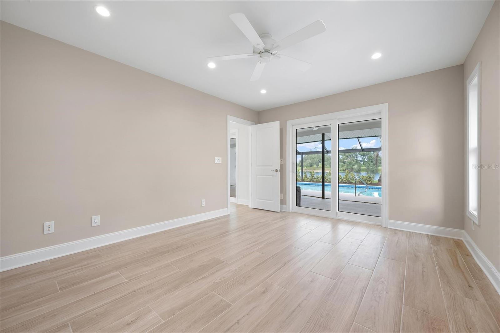 JACARANDA COUNTRY CLUB WEST VILLAGE - Residential