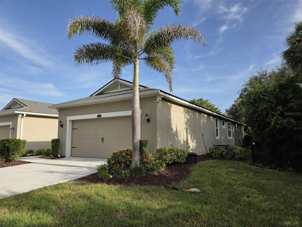 Photo of 11505 Cambium Crown Drive, Riverview, FL 33569 (MLS # TB8533041)