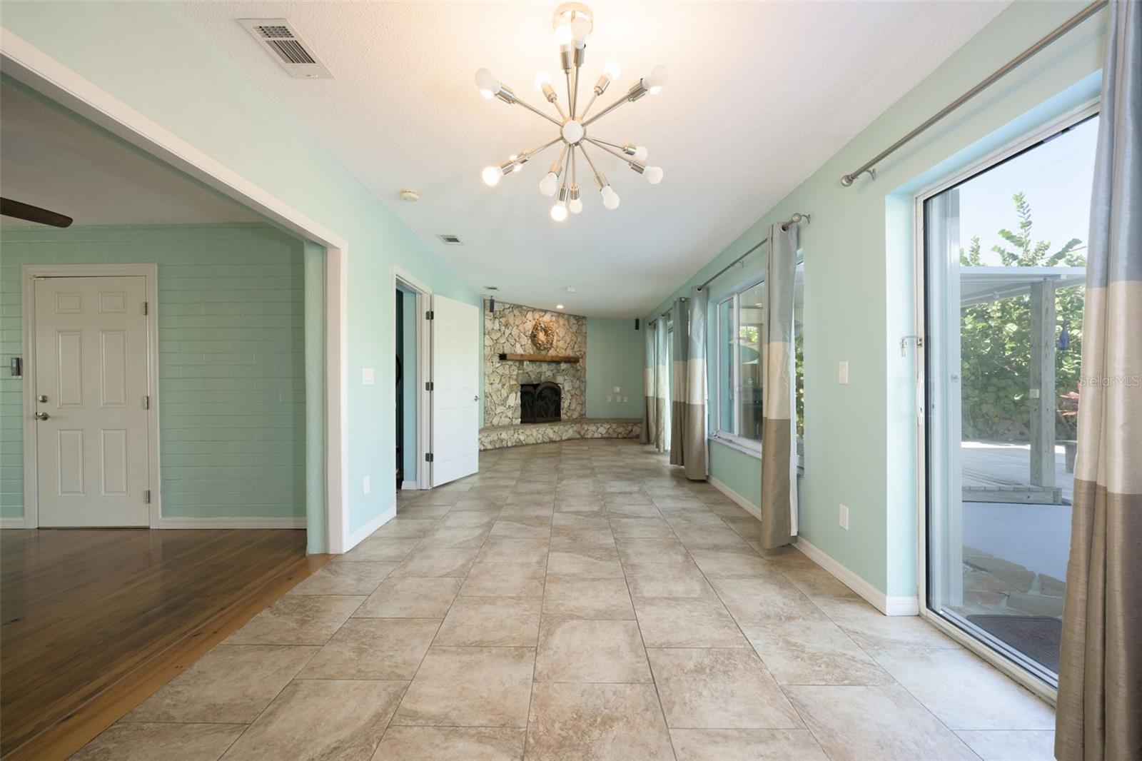 ROCKEFELLER HEIGHTS - Residential