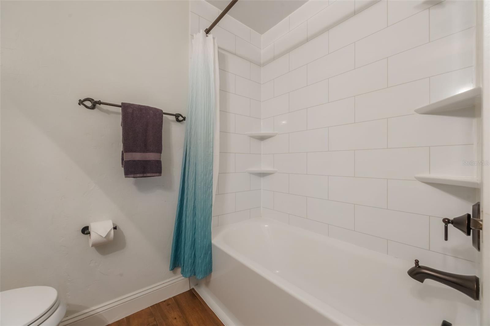 LAKEWOOD AT THE CROSSINGS UNIT 1 - Residential