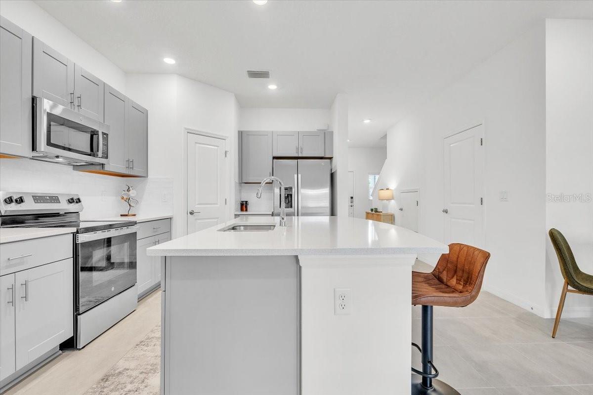 TOWNHOMES AT AZARIO - Residential