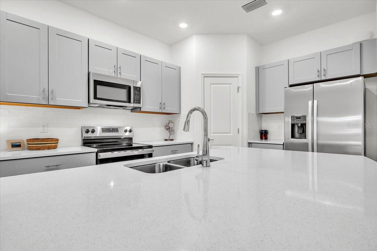 TOWNHOMES AT AZARIO - Residential