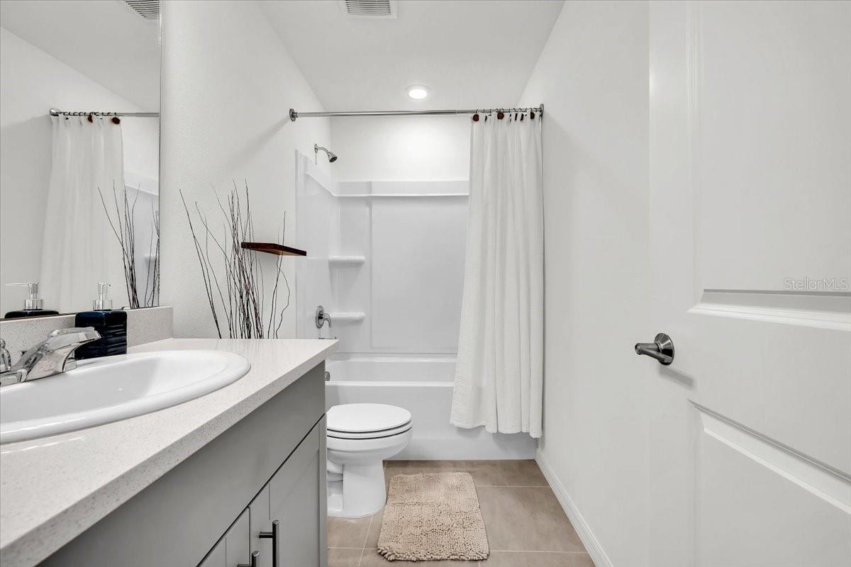 TOWNHOMES AT AZARIO - Residential