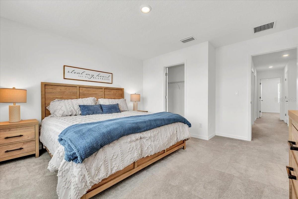 TOWNHOMES AT AZARIO - Residential