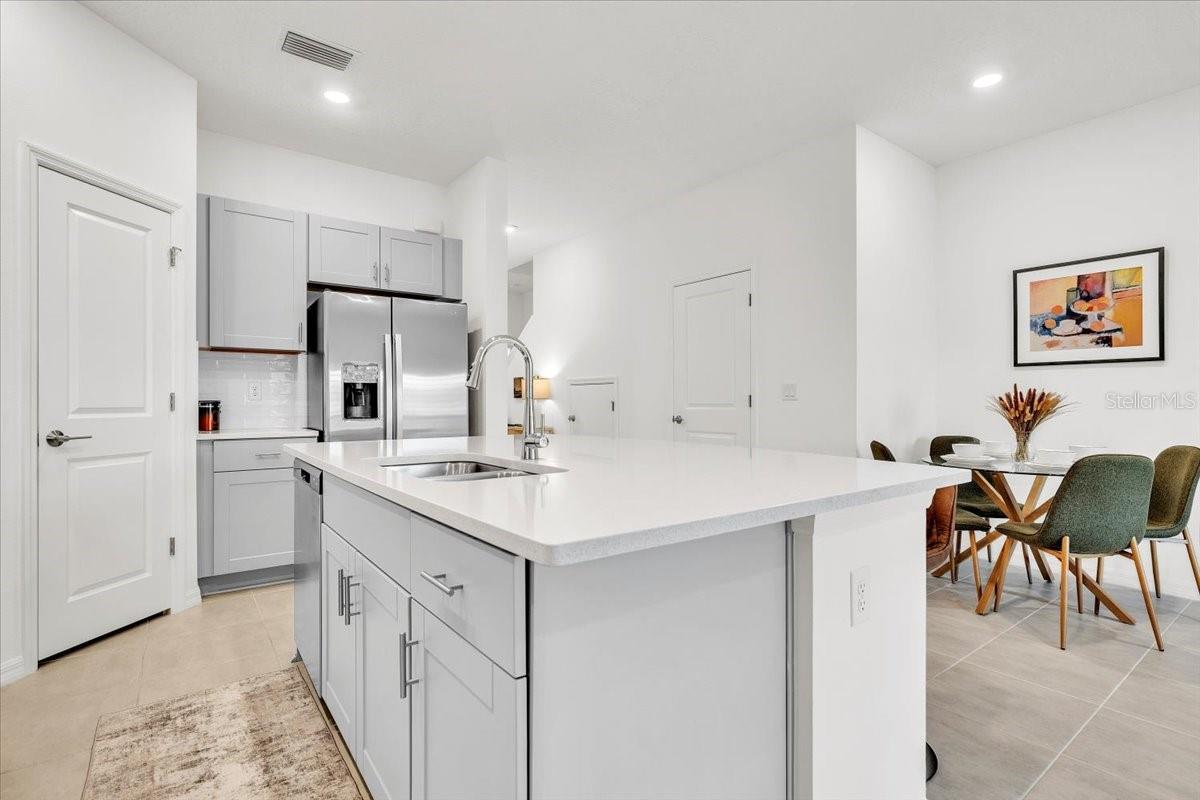 TOWNHOMES AT AZARIO - Residential