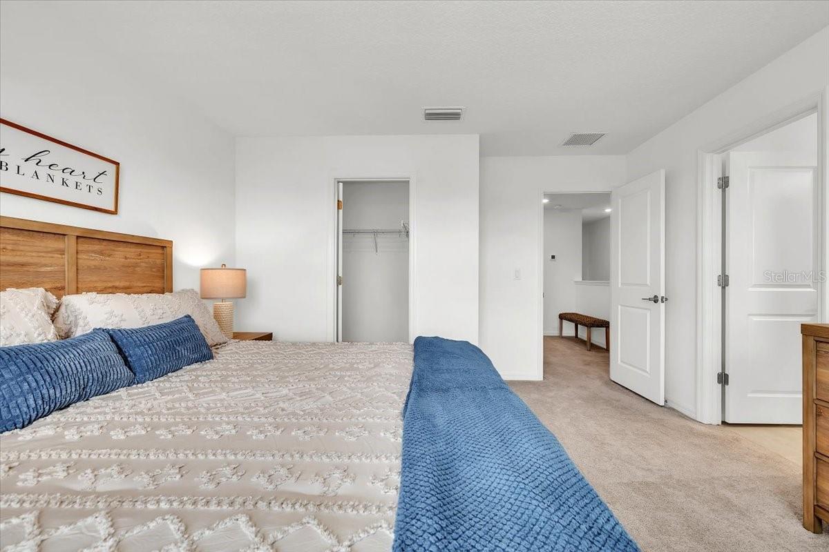 TOWNHOMES AT AZARIO - Residential