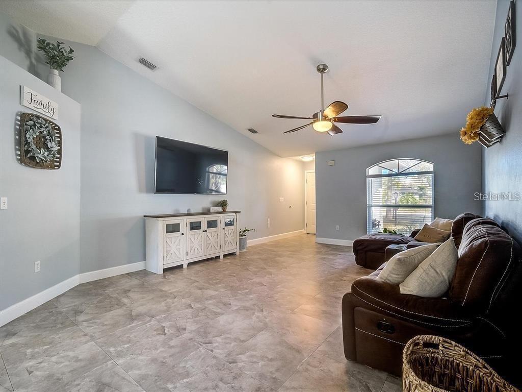 PINEWOOD FOREST, PH 1 - Residential Lease