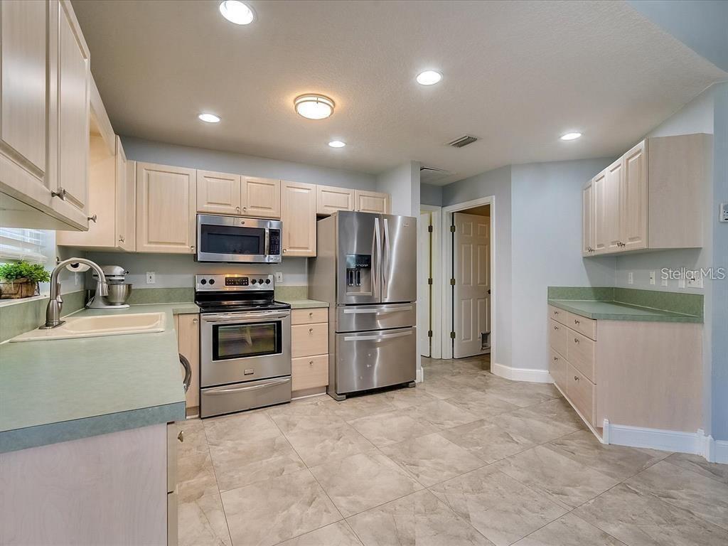 PINEWOOD FOREST, PH 1 - Residential Lease