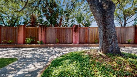 A home in TAMPA