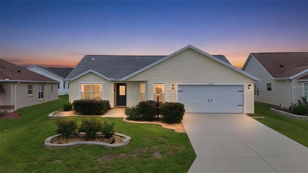 Photo of 17173 SE 79th Mclawren Terrace, The Villages, FL 32162 (MLS # G5116143)