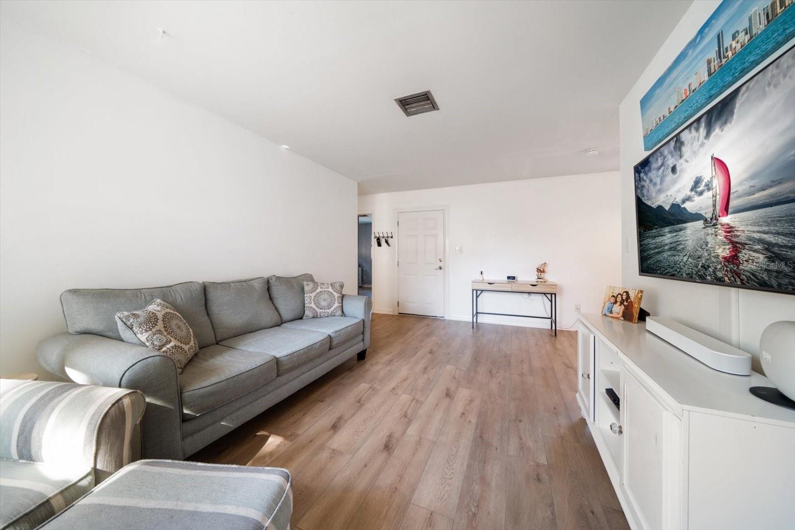 FRANCELLA PARK - Residential