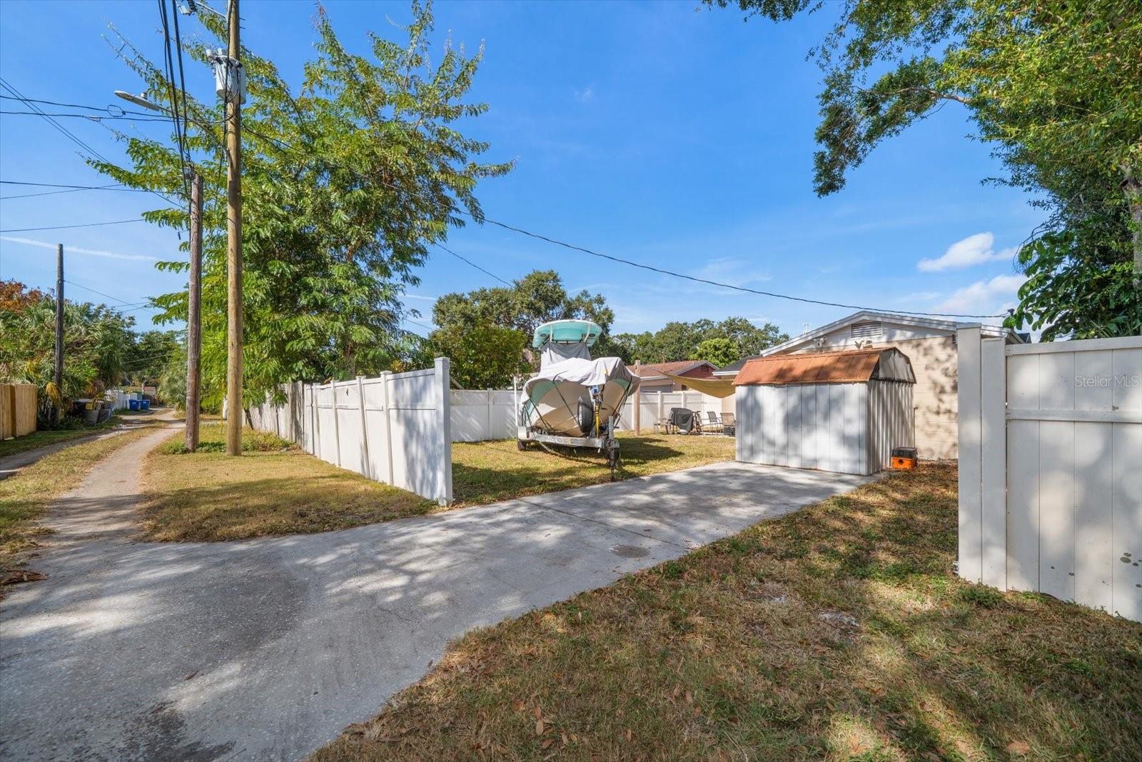 FRANCELLA PARK - Residential