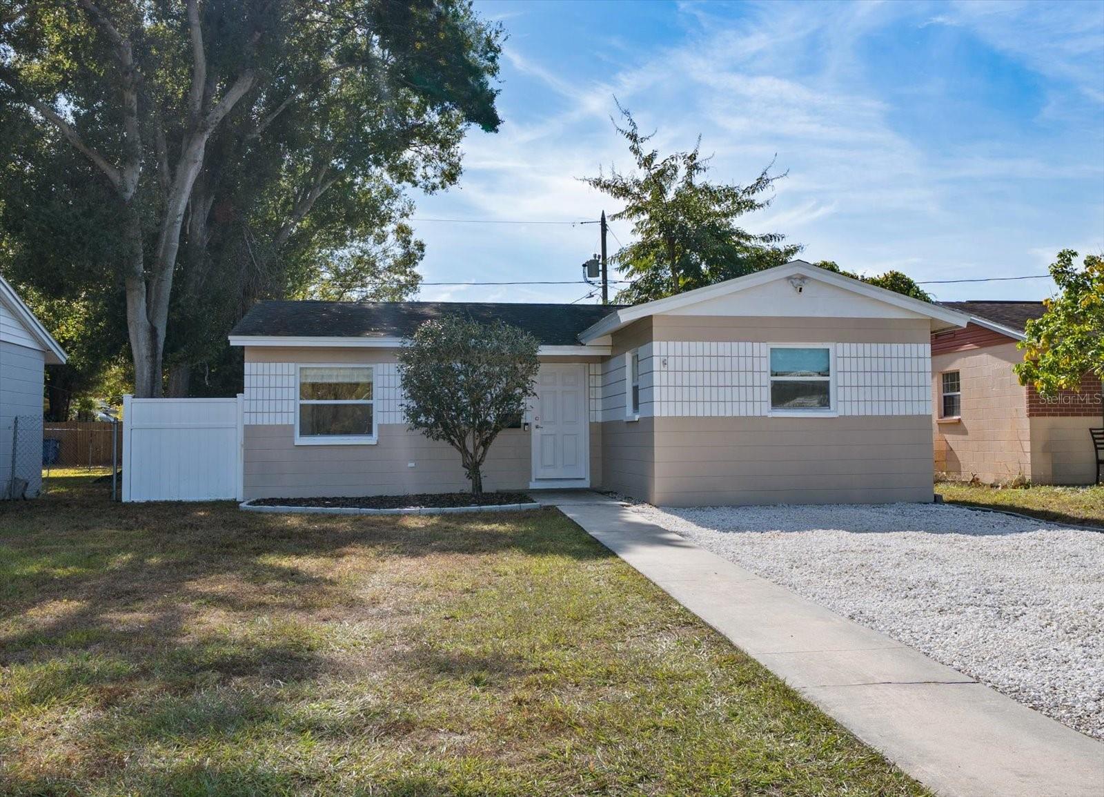 FRANCELLA PARK - Residential