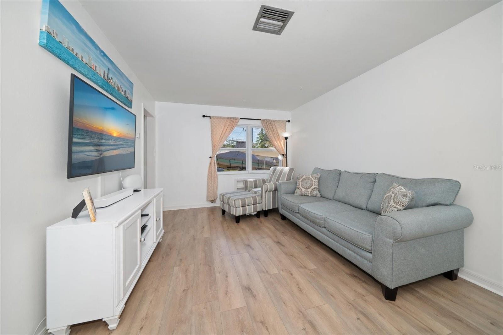 FRANCELLA PARK - Residential