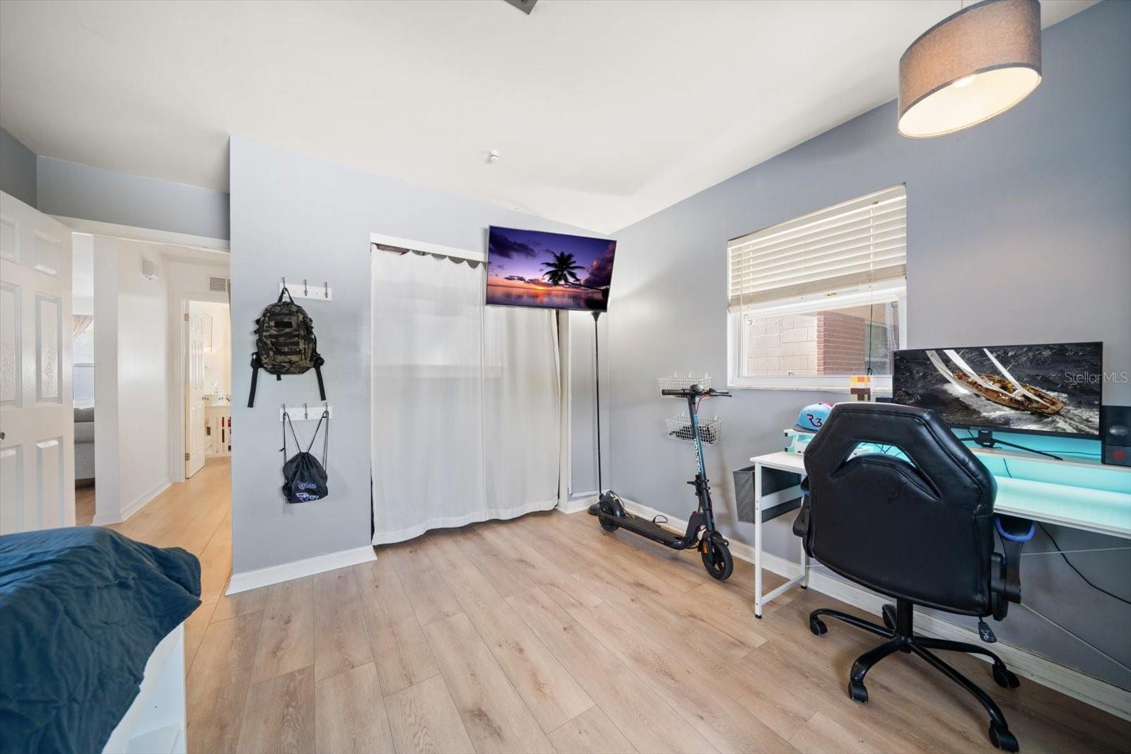 FRANCELLA PARK - Residential