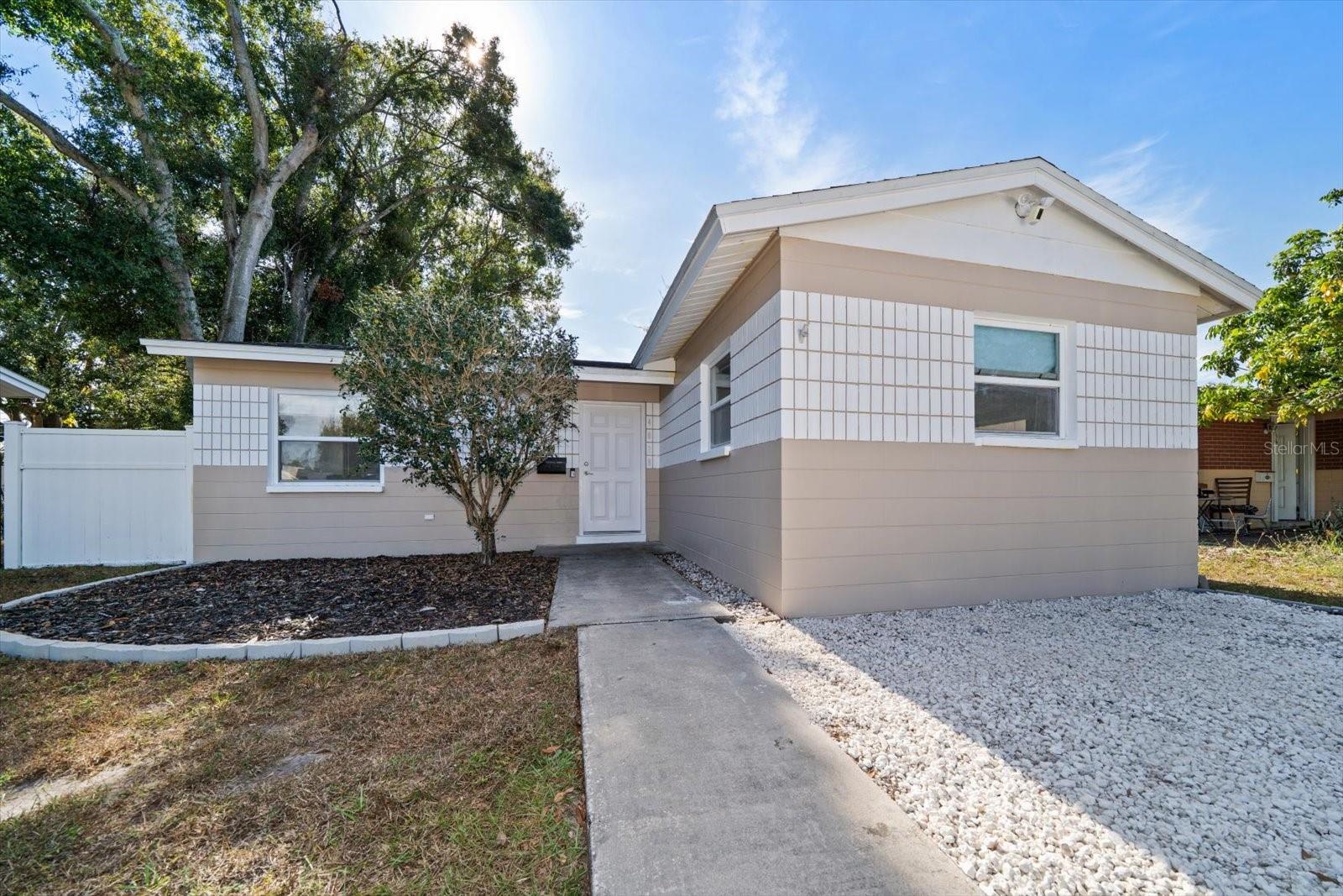 FRANCELLA PARK - Residential