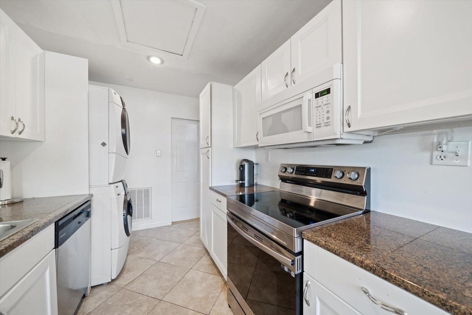 FRANCELLA PARK - Residential