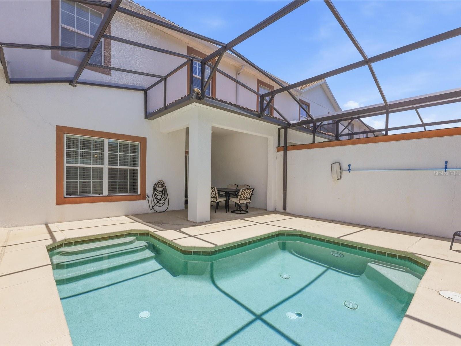 1562 MOON VALLEY DRIVE