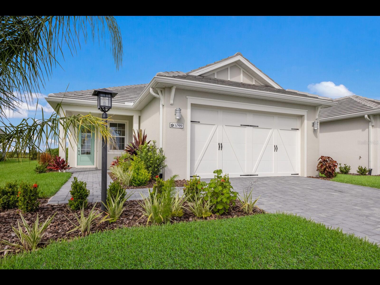 1099 WATERLINE COURT
