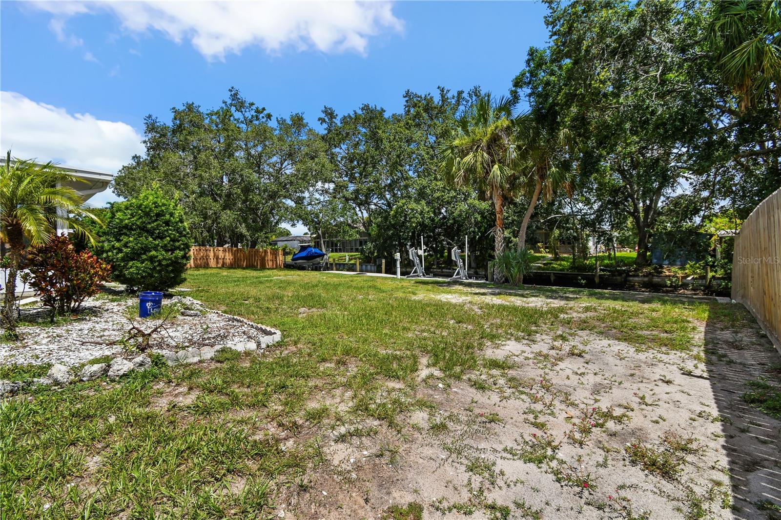 MANALEE FIRST ADD - Residential Lease