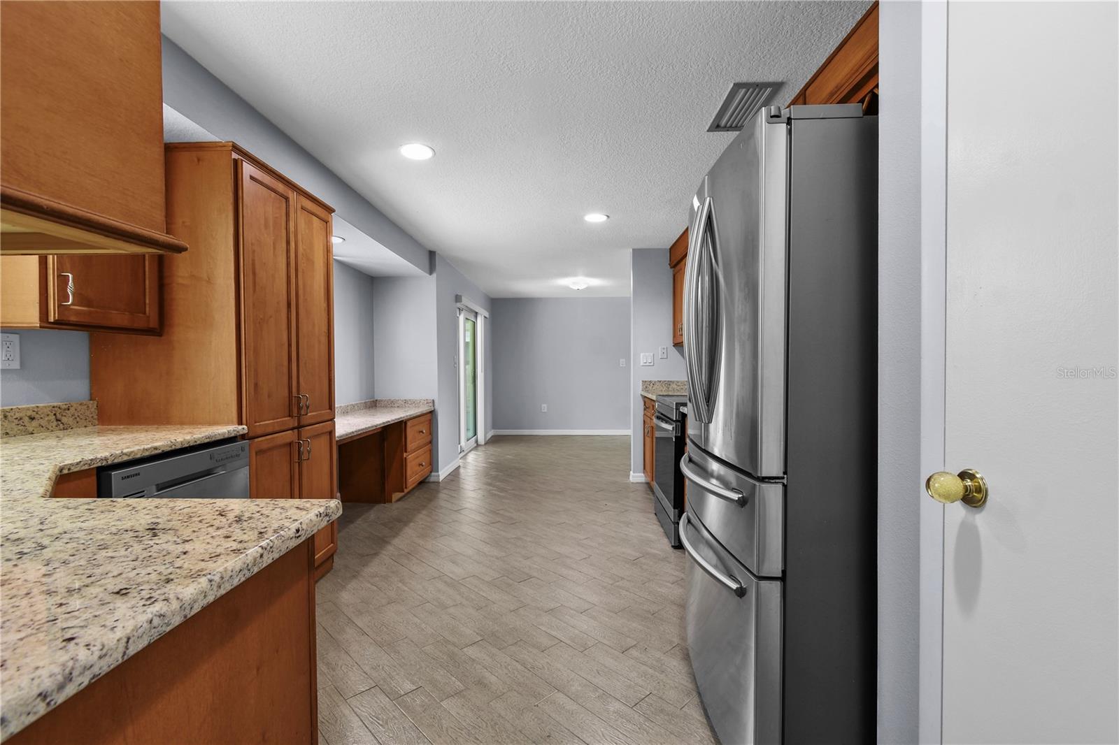 MANALEE FIRST ADD - Residential Lease