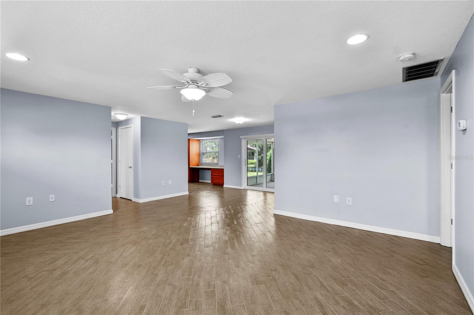 MANALEE FIRST ADD - Residential Lease