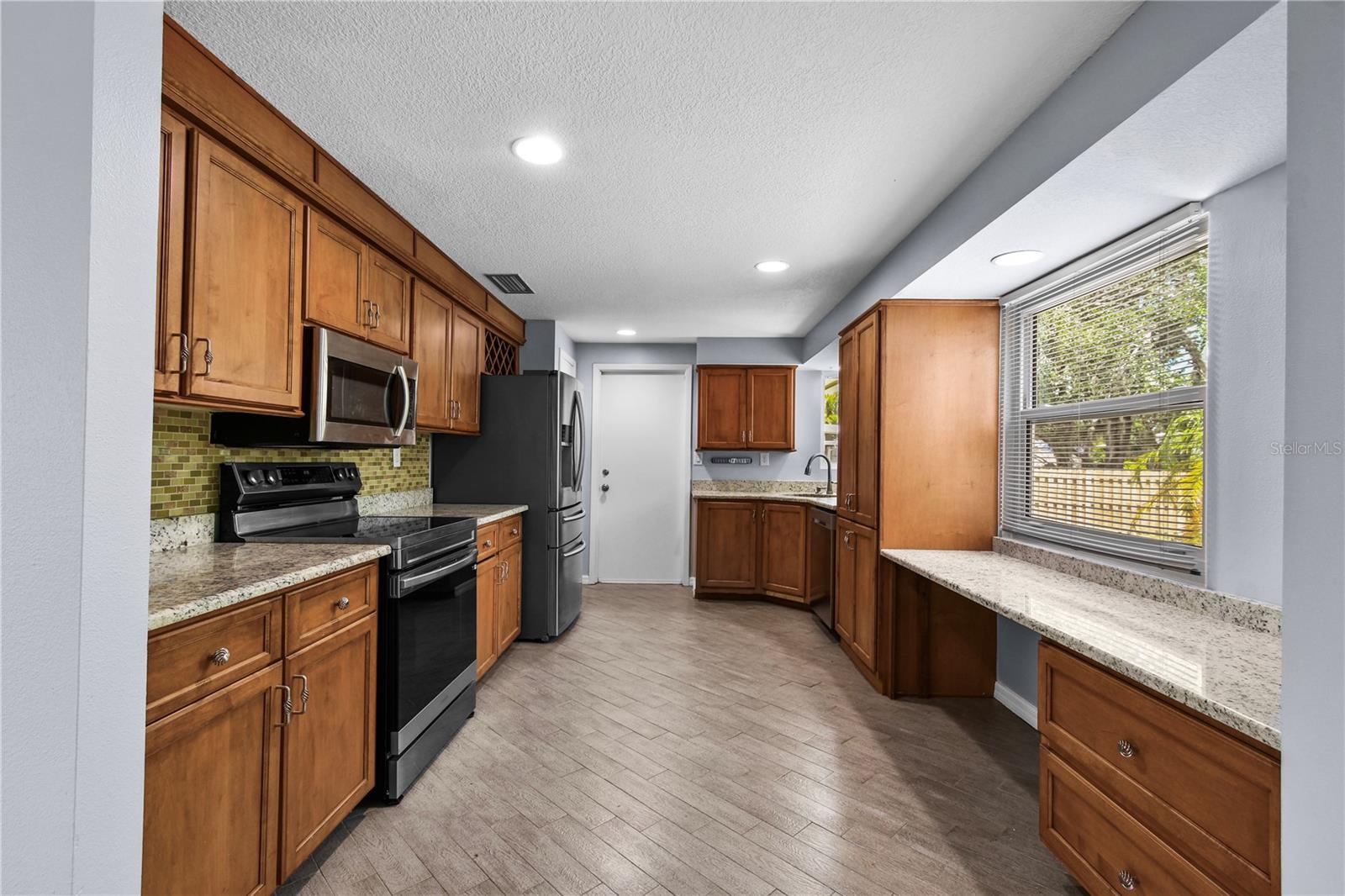 MANALEE FIRST ADD - Residential Lease