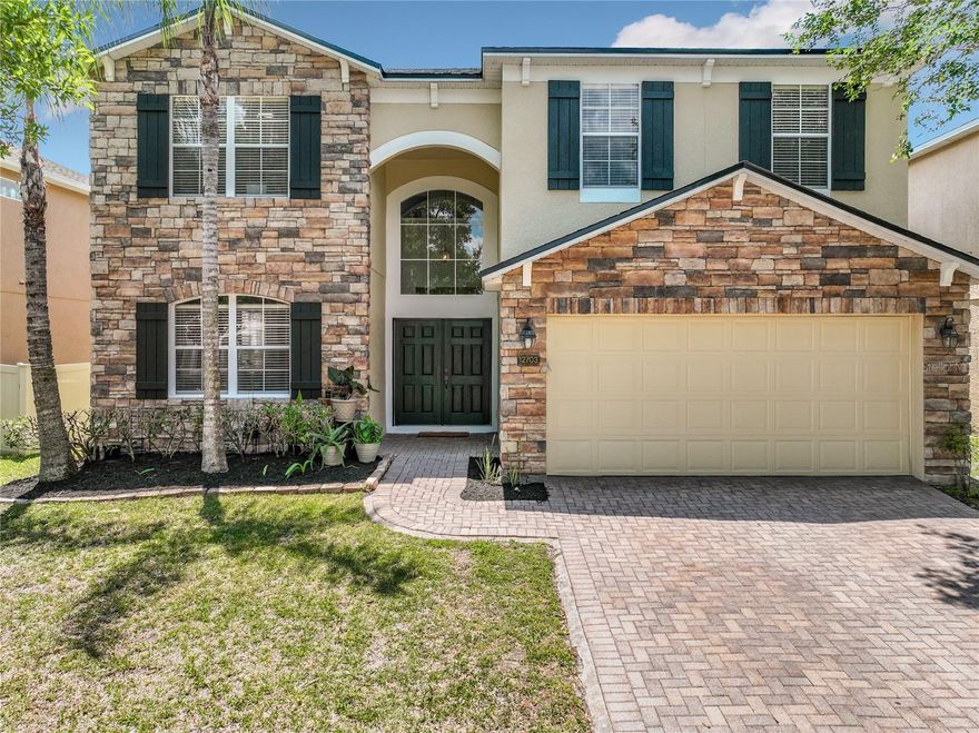 **SELLER MOTIVATED**. This home has been fully renovated. Discover the appeal of living in LAKE NONA at M0SS PARK RDG Community! This charming, family-friendly, move-in-ready house features five bedrooms, four bathrooms, a loft, a family room, a formal living room, a formal dining room, and a two-car garage. New appliances include a refrigerator, stove, dishwasher, microwave, garbage disposal, washer, dryer, and window blinds. The kitchen boasts 42-inch cabinets, elegant Calacatta quartz countertops, and a backsplash. The social areas and bathrooms have ceramic tile. Both the interior and exterior have been freshly painted. The open-concept layout provides a spacious living area that seamlessly flows into the dining and kitchen spaces, creating an inviting atmosphere for entertaining or relaxing. Enjoy Florida's beautiful weather on the covered porch—perfect for morning coffee or evening gatherings. The primary suite features a generous California walk-in closet and a private bathroom with a separate sink, toilet, and shower. The other two bedrooms, sharing a Jack-and-Jill bathroom, are ideal for a growing family. Conveniently located Close to Boxi Park, Lake Nona Town Center, and the USTA National Campus; Quick access to Lake Nona's Medical City, which includes UCF Health Sciences Campus, VA Hospital, and Nemours Hospital. A-rated schools, shopping centers, and quick access to major highways such as 528 Beachline, 408, and 417 Florida Greenway. Moss Park is nestled in a friendly community, just minutes from local shops, dining, and multicultural stores, as well as outdoor activities such as basketball, a playground, and picnic tables with a grill. Make this lovely home yours and experience the best of Lake Nona!!
ROOF 2021, AC 2 UNITS/ 2023 AND 2006