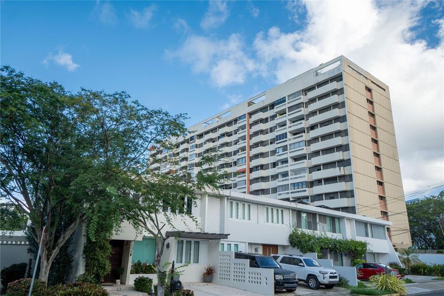 Located on the 10th floor of Pisos de Caparra, this beautifully updated apartment offers a comfortable and convenient lifestyle just steps from San Patricio Plaza. The unit features two spacious bedrooms, two full bathrooms, a fully renovated kitchen, and one covered parking space. Enjoy southern-facing views and the benefits of a partial generator, along with on-site amenities that include a pool and secure surroundings. With quick access to shopping, dining, supermarkets, and major avenues, this apartment delivers the perfect blend of location, functionality, and modern living.