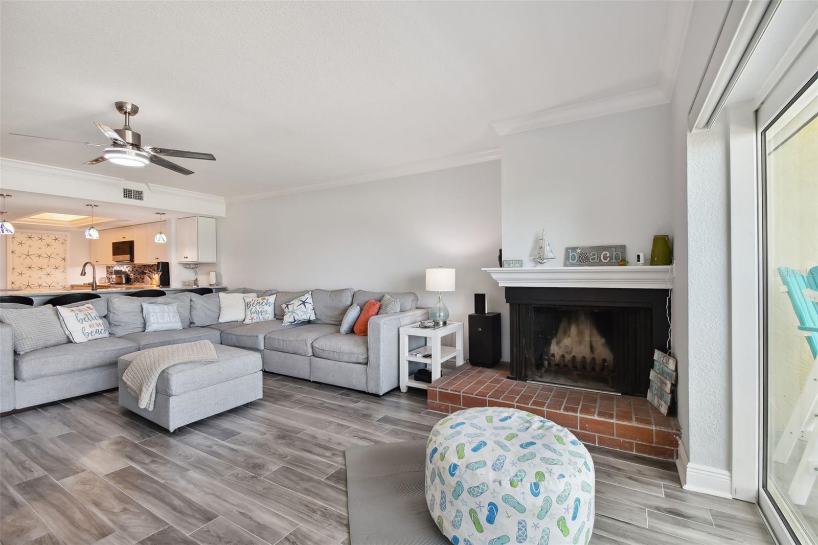 PIPERS III A CONDO - Residential