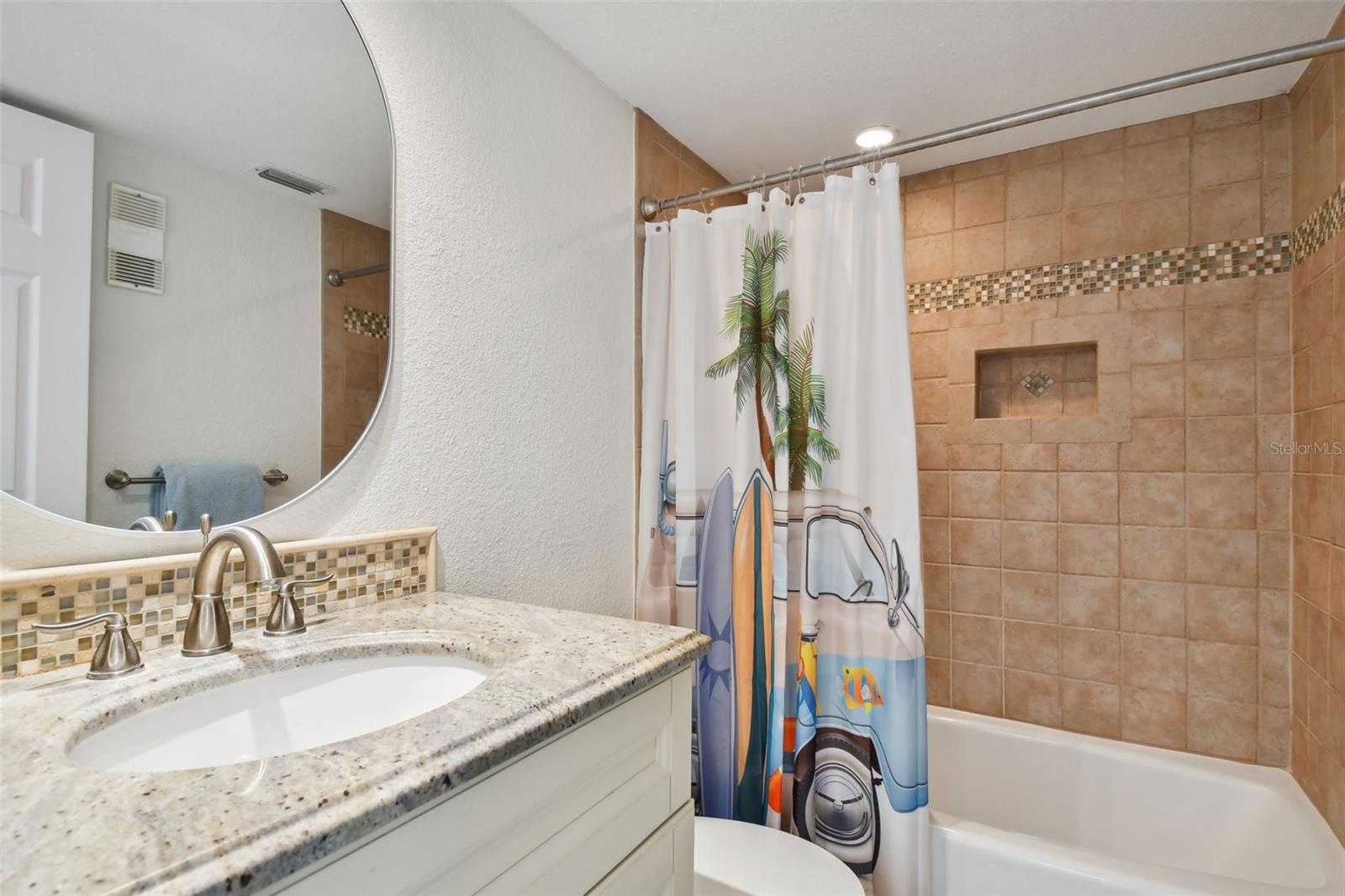 PIPERS III A CONDO - Residential