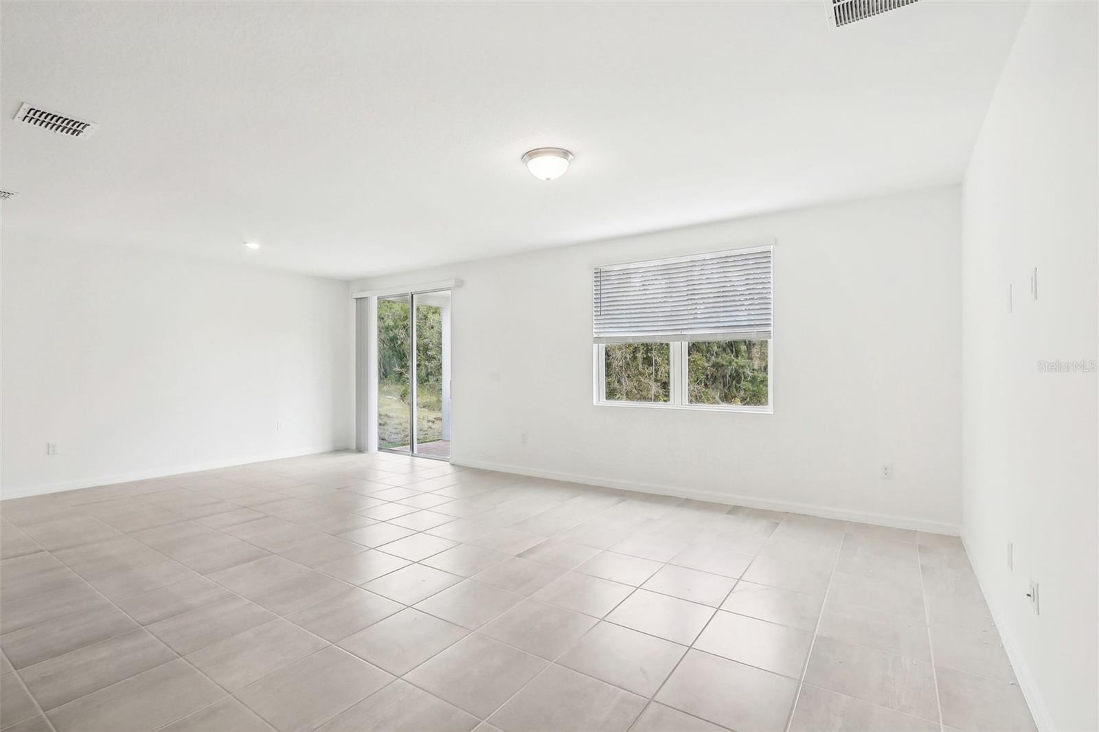 4736 JASMINE CIRCLE
