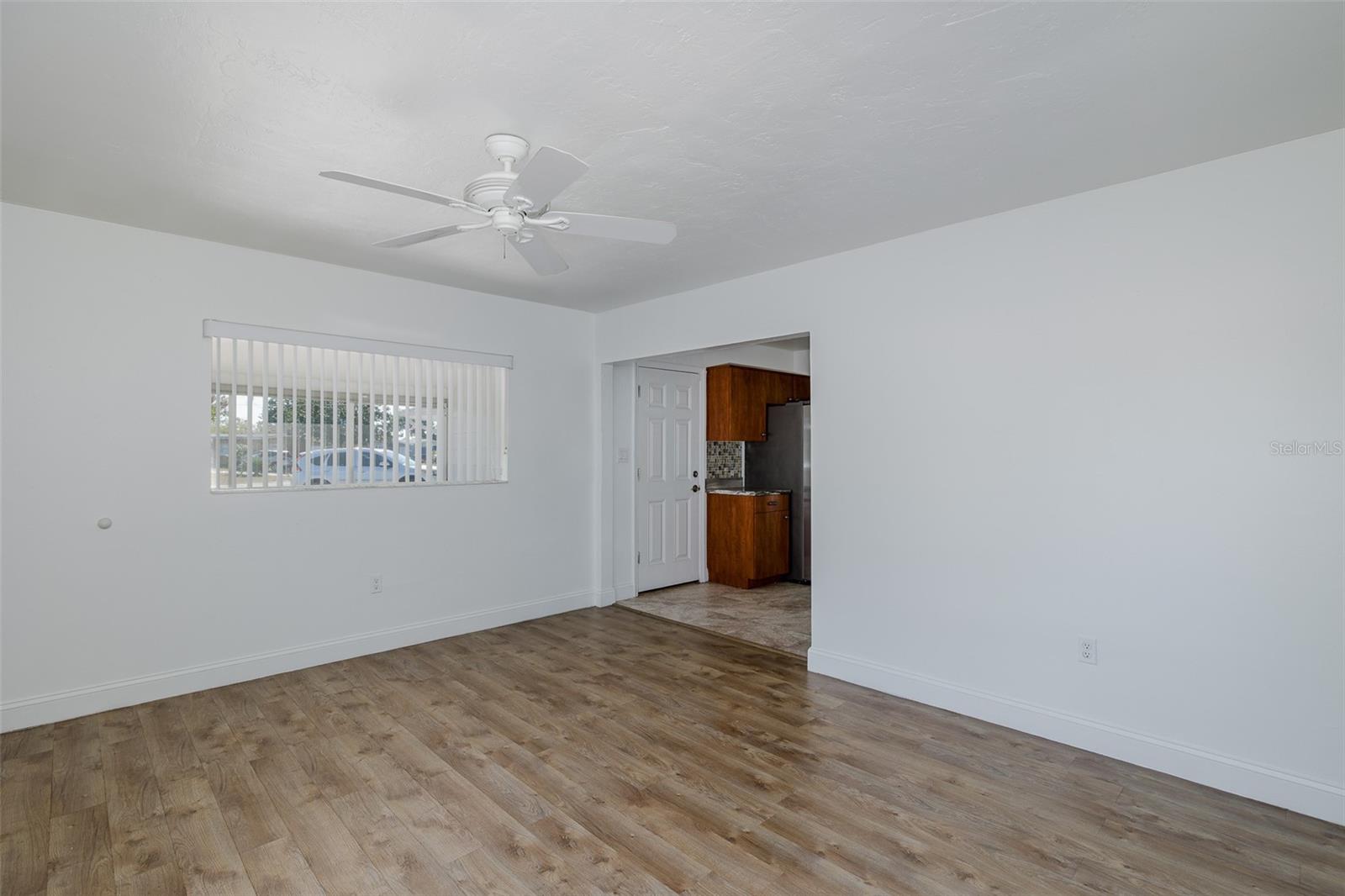 JASMINE LAKES - Residential Lease