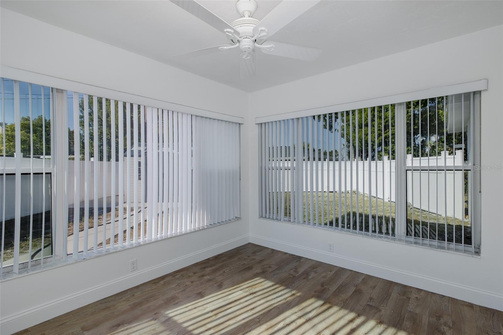 JASMINE LAKES - Residential Lease