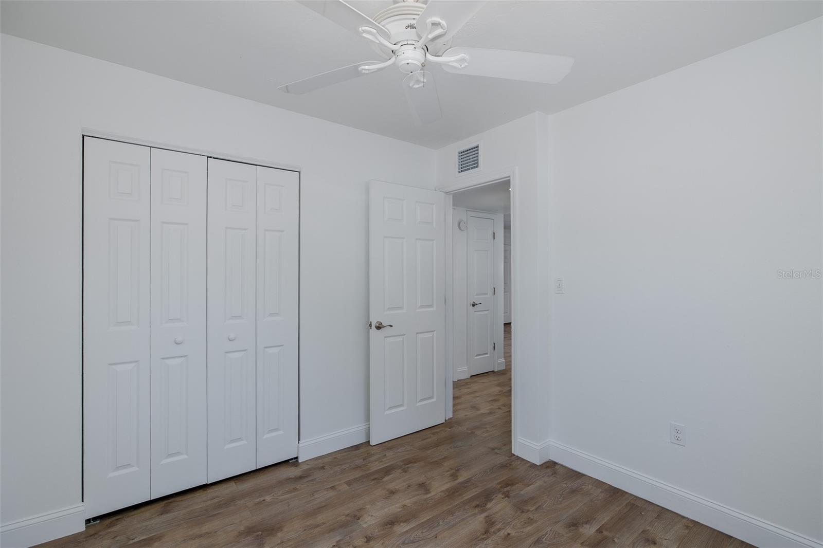 JASMINE LAKES - Residential Lease