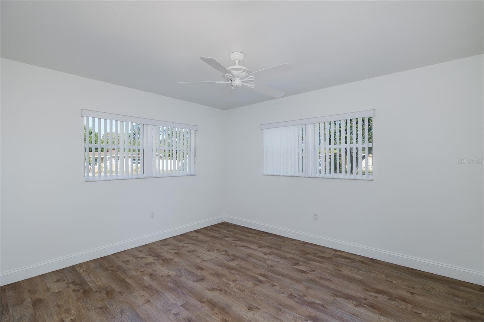 JASMINE LAKES - Residential Lease