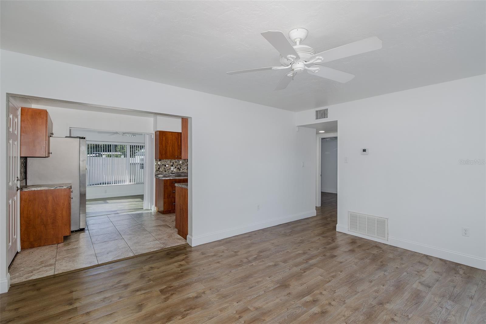 JASMINE LAKES - Residential Lease