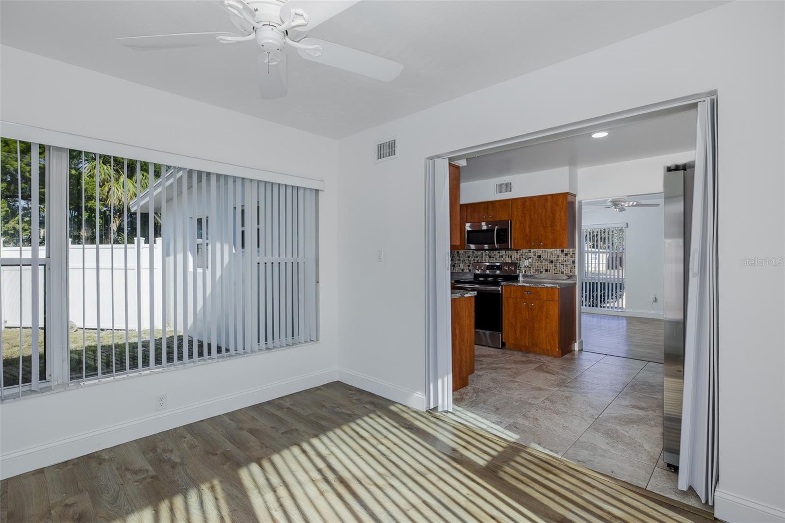 JASMINE LAKES - Residential Lease