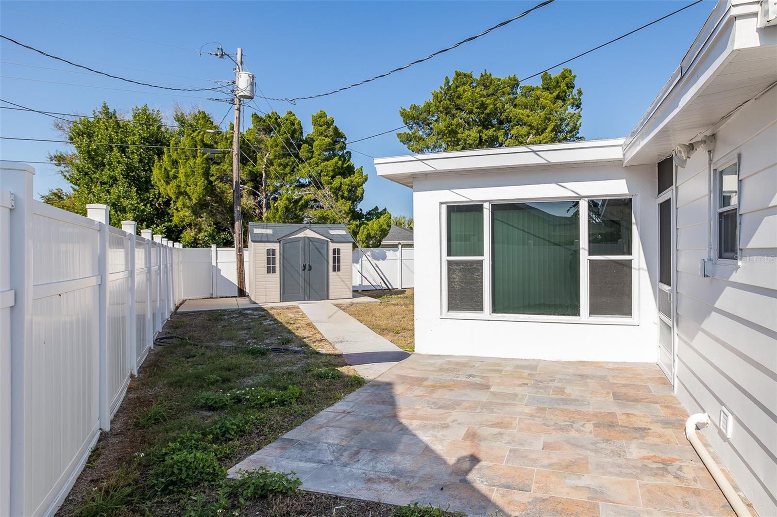 JASMINE LAKES - Residential Lease