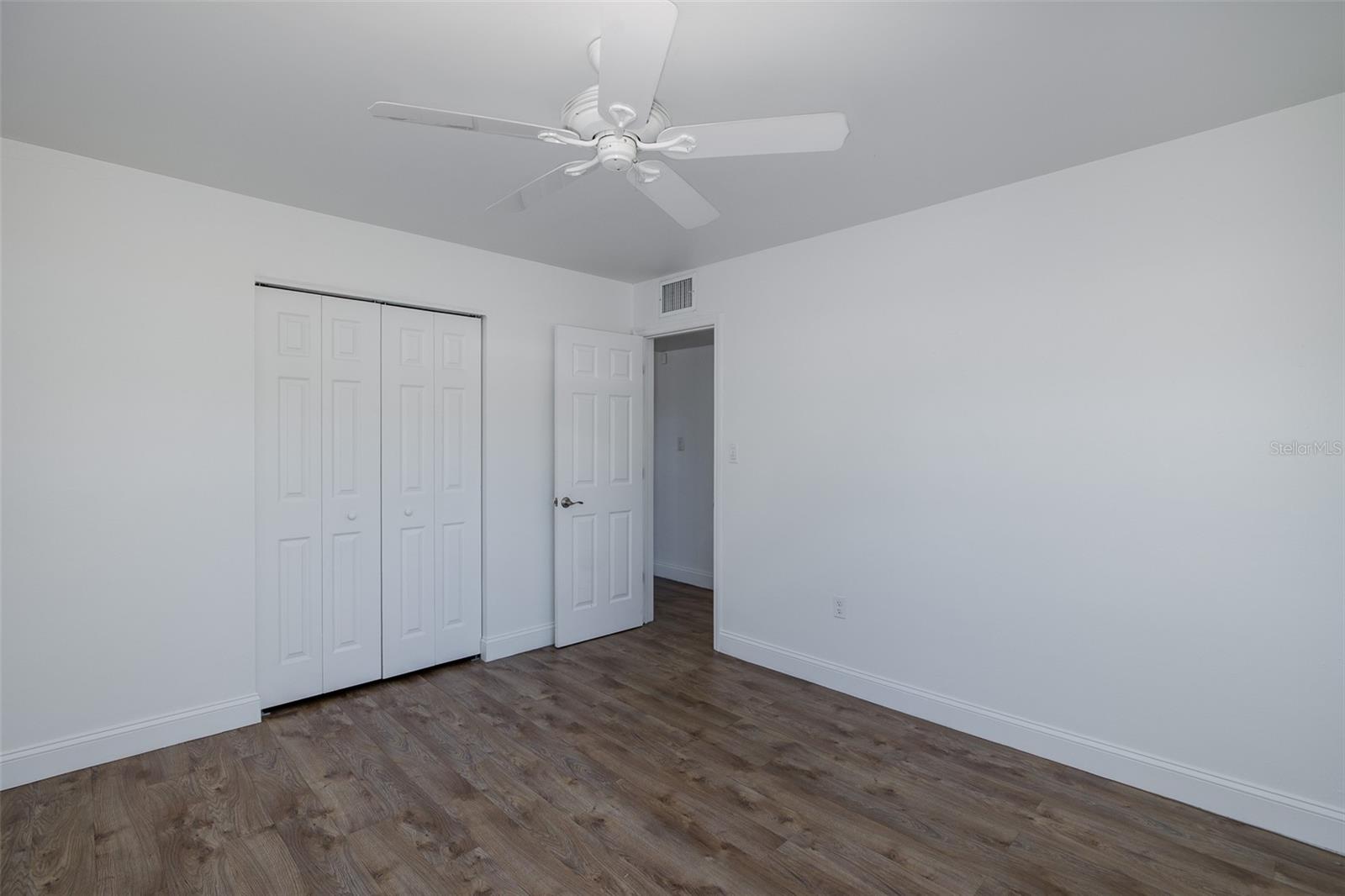 JASMINE LAKES - Residential Lease